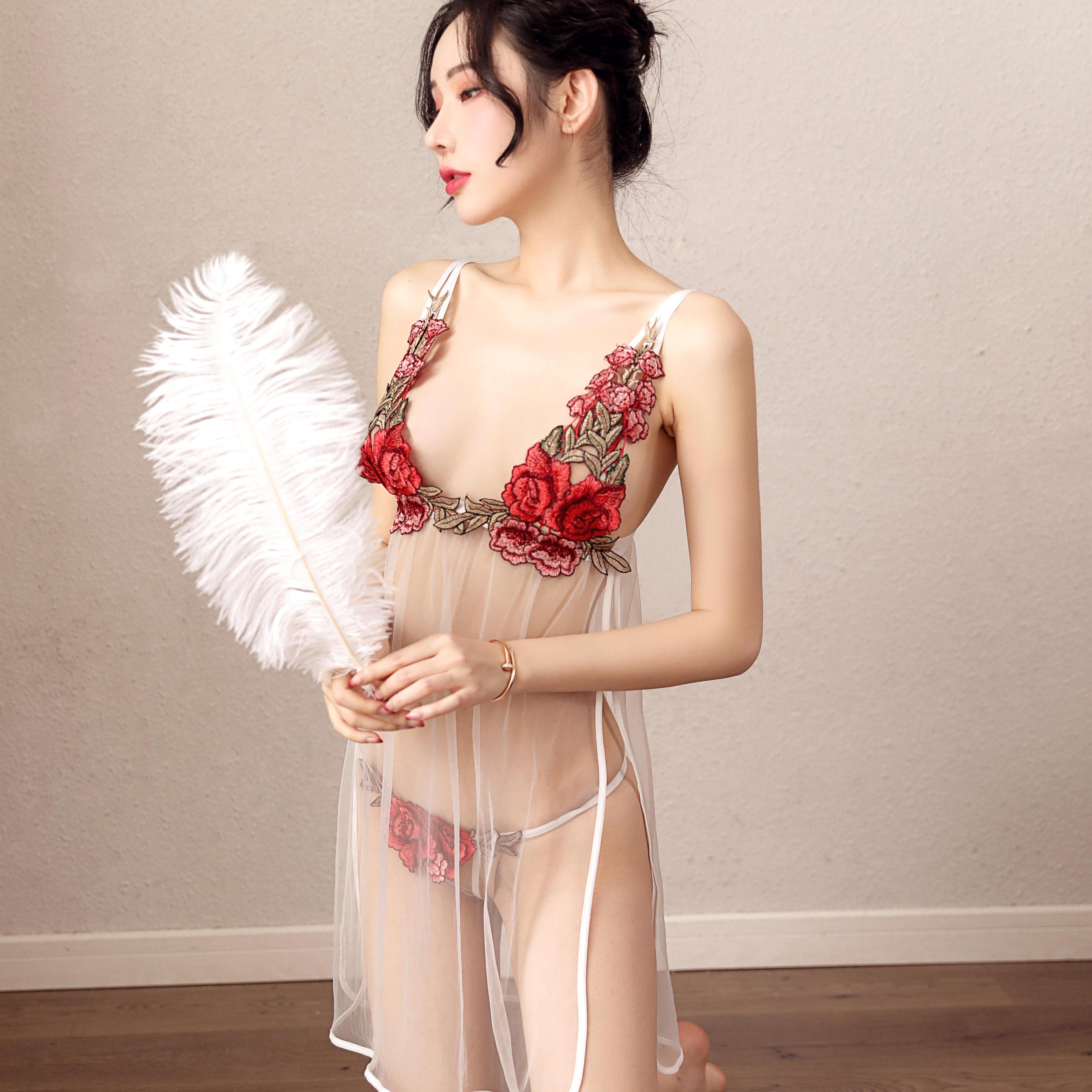 玫瑰刺绣透明薄纱诱惑性感睡裙
